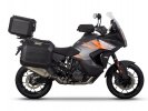 Set aluminijastih kofera sa nosači i pločo SHAD TERRA BLACK, 37L stražnji kofer in 36L/47L bočni koferi SHAD KTM Super Adventure 1290 (R, S)